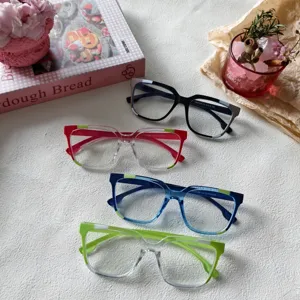 Modische quadratische farbblockierende Blaulicht-Brillenfassung stilvolle klare flache Brille.