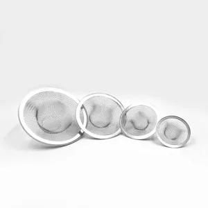 Détail de passoire d'évier en acier inoxydable avec maille fine et plusieurs tailles.