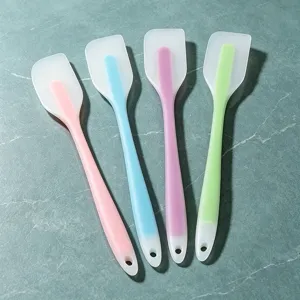 Silicone Spatula Integrated Cream Spatula Butter Cake Scraper High Temperature Resistant Baking Tool Kitchen Gadget