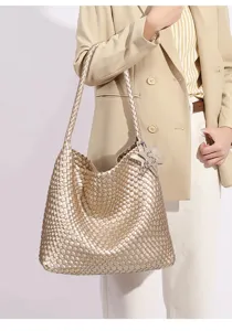 Champagnergold gewebte Shopper Schultertasche mit Sternanhänger große Beuteltasche Damen