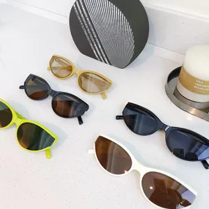 Gafas de sol de ojo de gato montura pequena estilo vintage retro para hombres y mujeres chic