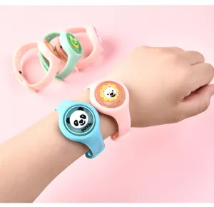 Leuke siliconen muggenwerende armband voor kinderen, veilige anti-muggenband voor buiten.