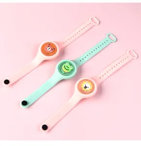 Leuke cartoon muggenarmbandjes voor kinderen, siliconen beren kikker leeuw slapbanden.
