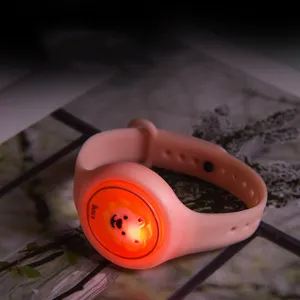 Kinderen glow anti muggen siliconen armband met schattige leeuw ontwerpen hoofdproduct weergave