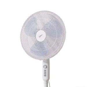 Weißer Standventilator mit Sicherheitsnetz, staubdicht und kindersicherer Fingerschutz.