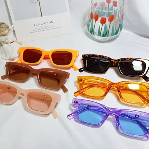 Trendige kleine Jelly-Farbe Sonnenbrille für Damen Mode Streetstyle Sommer Brillen