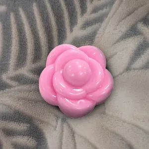 Roze bloem dekbedovertrek bevestiger antislip clip, schattige bloemvormige dekenhouder voor thuis.