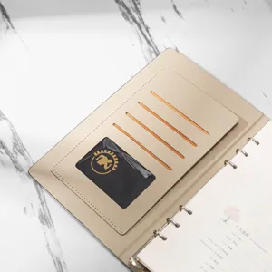 A5 Business Ringbuch Notizbuch mit Kartenfächern und Metallringemechanik für Büro.