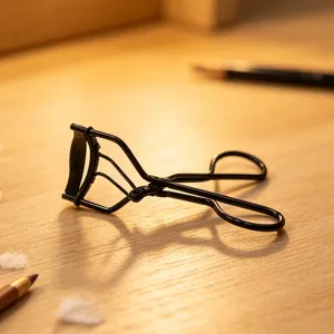 Piegaciglia nero professionale con cuscinetto in silicone per trucco occhi naturale