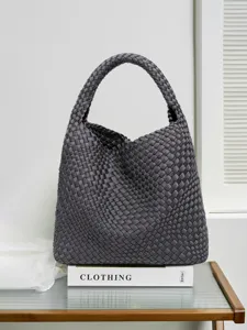 Handgemaakte gewoven schoudertas voor vrouwen, donkergrijze minimalistische hobo handtas.