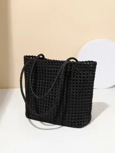 Sac cabas tissé noir de grande capacité, sac à épaule minimaliste décontracté pour femme.