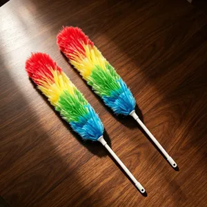 Set de plumeros de colores flexibles, cepillo de limpieza para hogar y coche con mango de plástico.