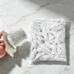 Copertura antipolvere usa e getta per filtro aspirapolvere in tessuto non tessuto.