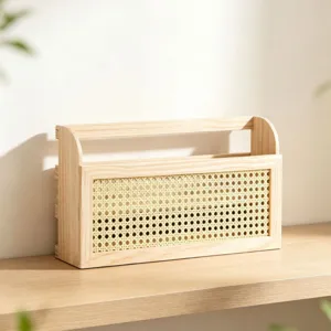 Portariviste da parete in rattan e legno massiccio per organizzare la scrivania e riporre libri.