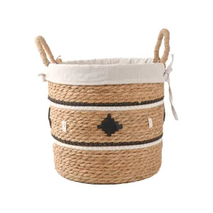 Panier a linge en jonc de mer tressé a la main avec doublure en tissu pour rangement salon.