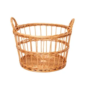 Handgemaakte rieten opbergmand detail, natuurlijk rotan materiaal met twee handgrepen.