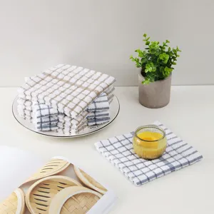 Set di strofinacci da cucina a quadri in cotone con frange per la pulizia della casa.
