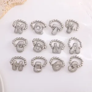 Mode koperen micro-ingezette zirkoon letter ringen zilveren kralen sieraden set