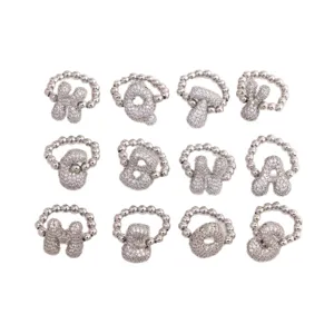 Modieuze zilverkleurige zirkonia alfabet ringen, glanzende initialen sieraden cadeau.