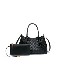Schwarze gewebte Leder-Shopper-Tasche mit passender Pochette, elegante Damentasche.
