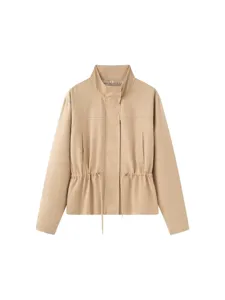 Veste manteau de loisirs unie beige pour femme avec col montant et cordon de serrage tendance.