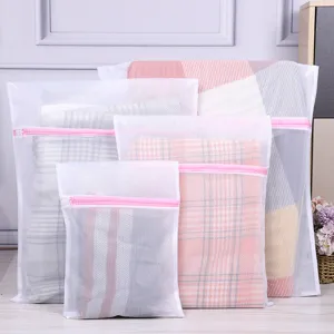 Lot de sacs à linge en filet avec fermeture éclair, pochettes de lavage durables.