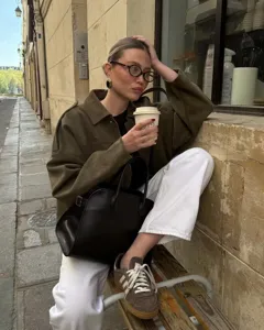 Stylish women vintage suede jacket coat with batwing sleeves and zip closure for spring fashion.