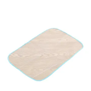 Panno da stiro isolante termico domestico con design a rete protettiva per cura vestiti