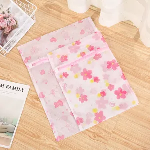 Ensemble de sacs à linge en filet rose avec motif floral, sacs de lavage durables pour machine.