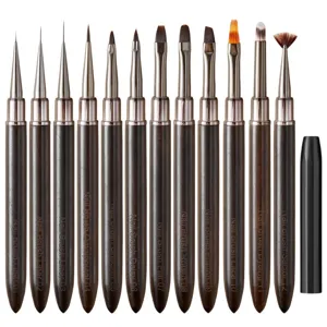 Set di 12 pennelli professionali per nail art in legno con cappucci per pittura e gel UV.