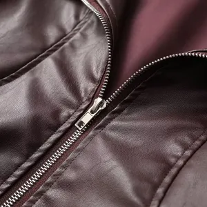 Nahaufnahme Detail von Damen Lederjacke Reissverschluss und feine Textur, stilvoll elegant.