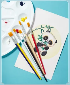 Set di pennelli per acquerello con tavolozza in plastica per artisti e materiali d'arte.