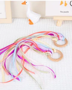 Kinderspielzeug Regenbogen Band Holzring, ideal für Kindergarten Tanz und Morgenübung.