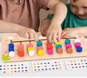 Wooden color sorting puzzle board for kids early childhood logical thinking training toy.