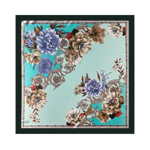 Lussuoso foulard quadrato in seta stile barocco floreale vintage, elegante sciarpa satinata.