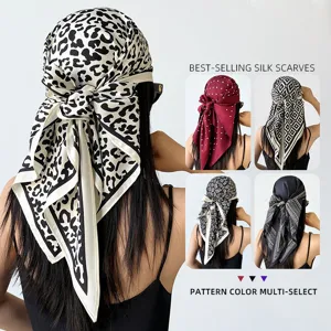 Damen Mode Leopard Paisley Druck Satin Dreiecktuch Vintage Leichtes Kopftuch Halstuch Schal Haarband