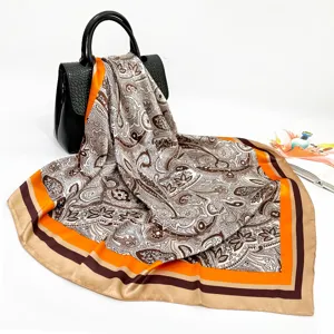 Femme Paisley Imprimé Satin Foulard Carré Élégant Vintage Sensation Soie Foulard De Tête Mode Foulards De Cou Pour Femmes Vêtement Quotidien
