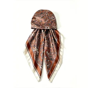 Satin Paisleyprint Kopftuch Mütze für Damen, stilvoller Sommerschutz Haarwickel Detail.