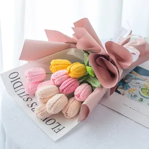 Bouquet di tulipani all'uncinetto fatto a mano fiori artificiali filo decorazione casa regalo floreale