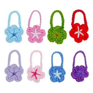 Handgemachte Häkelpuppe Mini Umhängetasche süßes Garn Puppen Zubehör buntes Set von acht Stück
