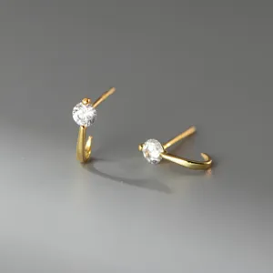 Orecchini a lobo J in argento sterling S925 con pietra singola design elegante di gioielli