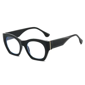 Schicke schwarze Cat-Eye Brille, trendige Vintage Oversize Sonnenbrille mit dickem Rahmen.