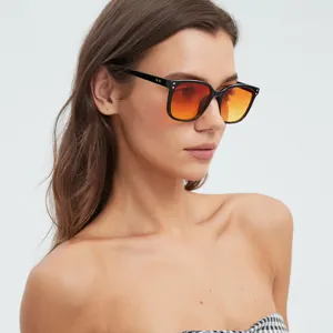 Fashion retro square sunglasses for women, oversized gradient lenses with stylish thick frames.