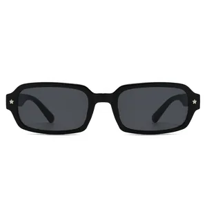 Schicke schwarze rechteckige Sonnenbrille mit modischen Stern-Nieten und UV-Schutz für Damen.