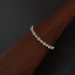 S925 Sterling Silber Zirkonia Pavé Ring Zarter Stapelring Eleganter Schmuck Hauptansicht