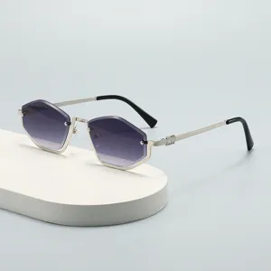Fashion polygon gradient sunglasses with metal frame, trendy designer eyewear for women.