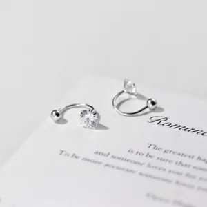 S925 Silber funkelnde Zirkon Hufeisen Haken Ohrringe minimalistische Detailansicht Stile