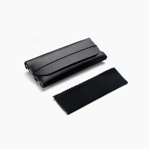 Schwarzes Leder Brillenetui mit weichem Brillenputztuch Set für den täglichen Brillenschutz.