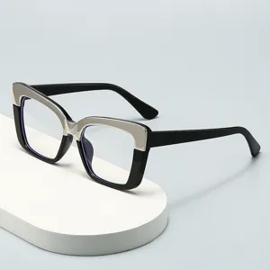 Modische Damen Blaulichtfilter Brille mit großem Gestell und farbigem Design für Alltag.