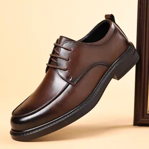 Herren braune Leder Business Casual Schuhe Schnuerung Oxford Halbschuhe fuer Alltag Hauptansicht